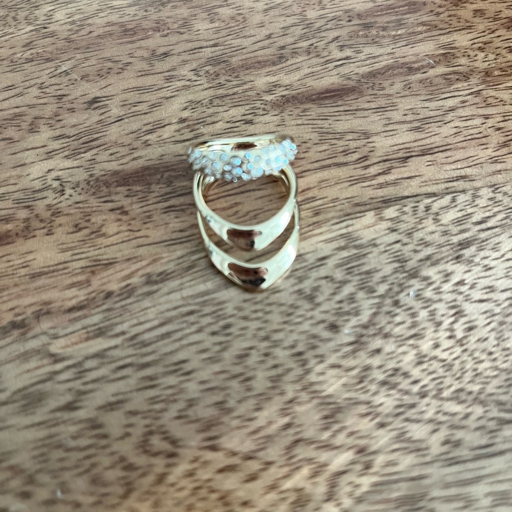 Elegant Gold and White Women's Ring Set